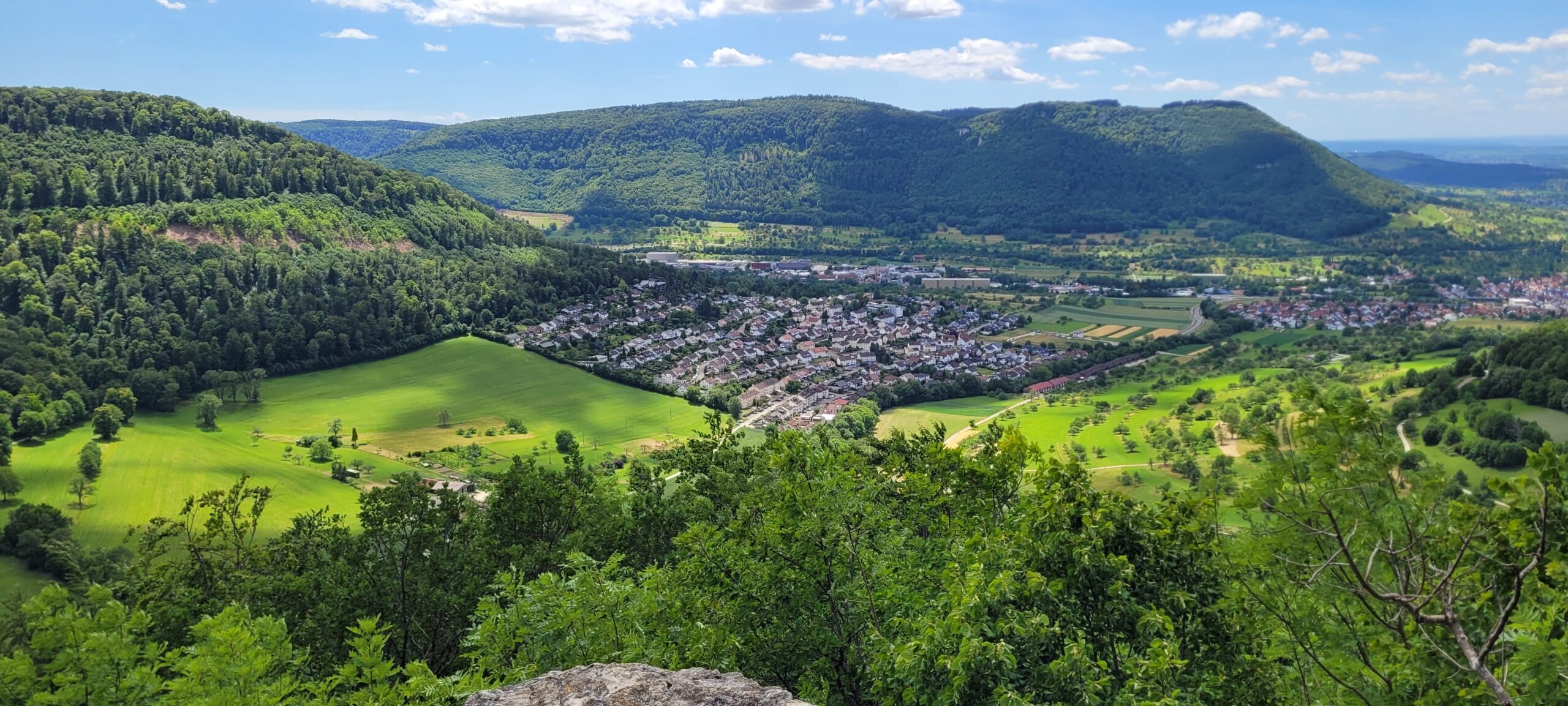 Vom Deckelesfelsen über den Albtrauf