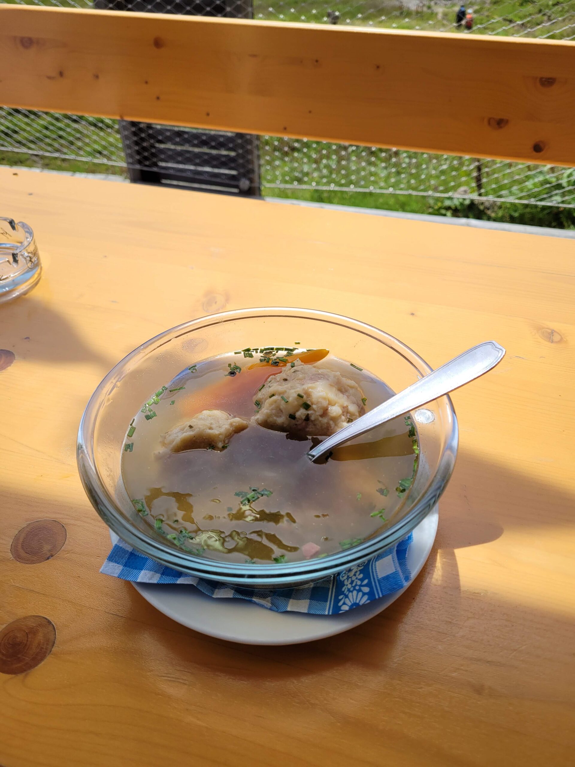 Die Knödel auf der Tilisunahütte während der Mittagspause