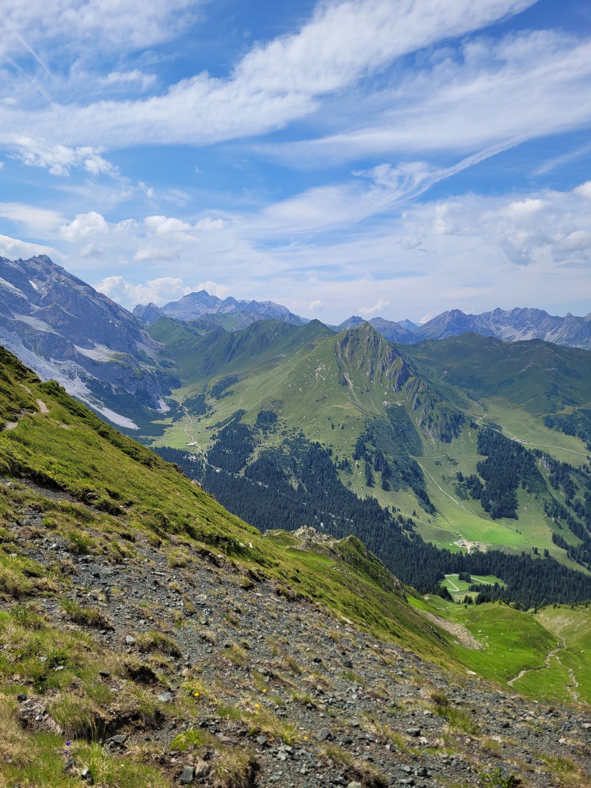 Wir sehen bereits den Etappenterminus: Die Lindauer Hütte
